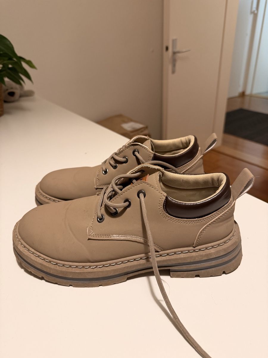 Scarpe da uomo: Herren Schuhe, Beige, Grösse 43. – Usato da Adliswil venduto da StephanieAnnina