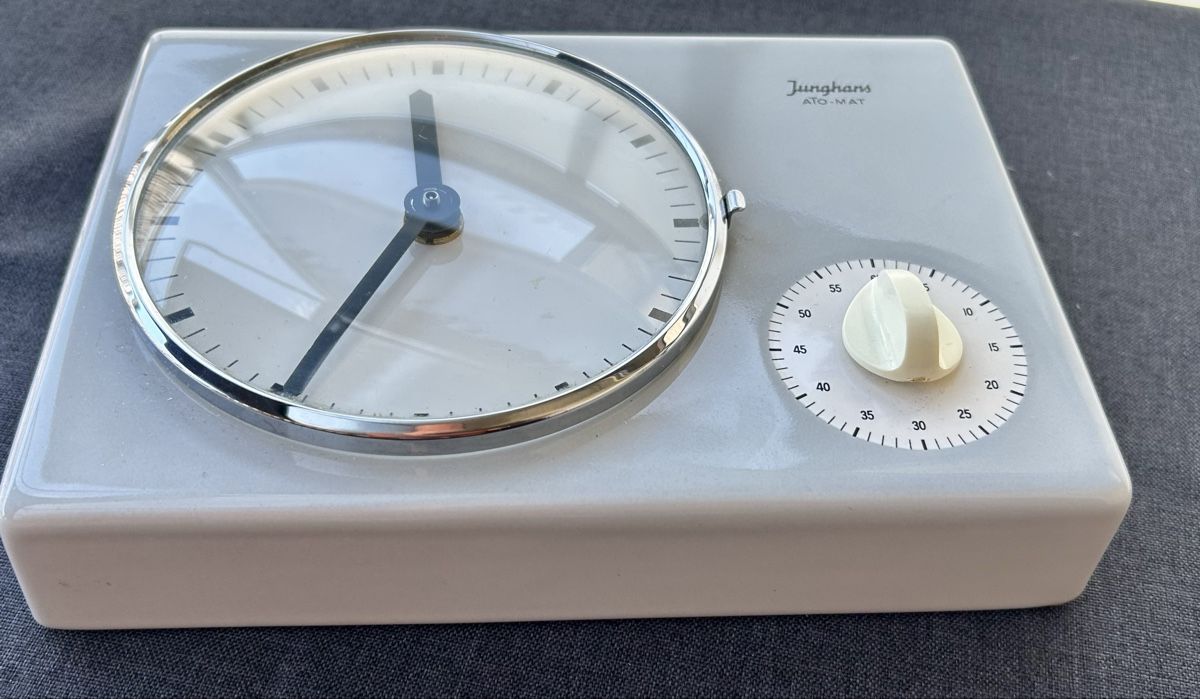 Junghans Orologi: Junghans Ato-mat Wanduhr Max Bill – Usato da Frauenfeld venduto da Colonia64 7