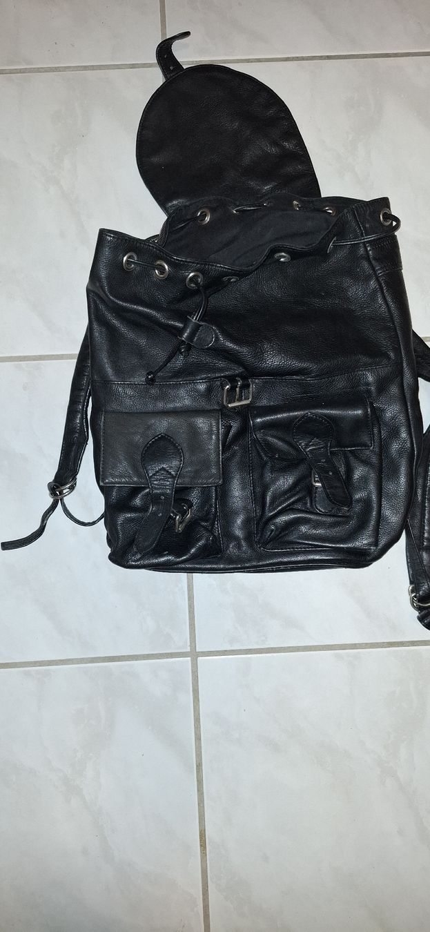 Zaini: Leder-Rucksack – Usato da Zuzwil SG venduto da Zerospin