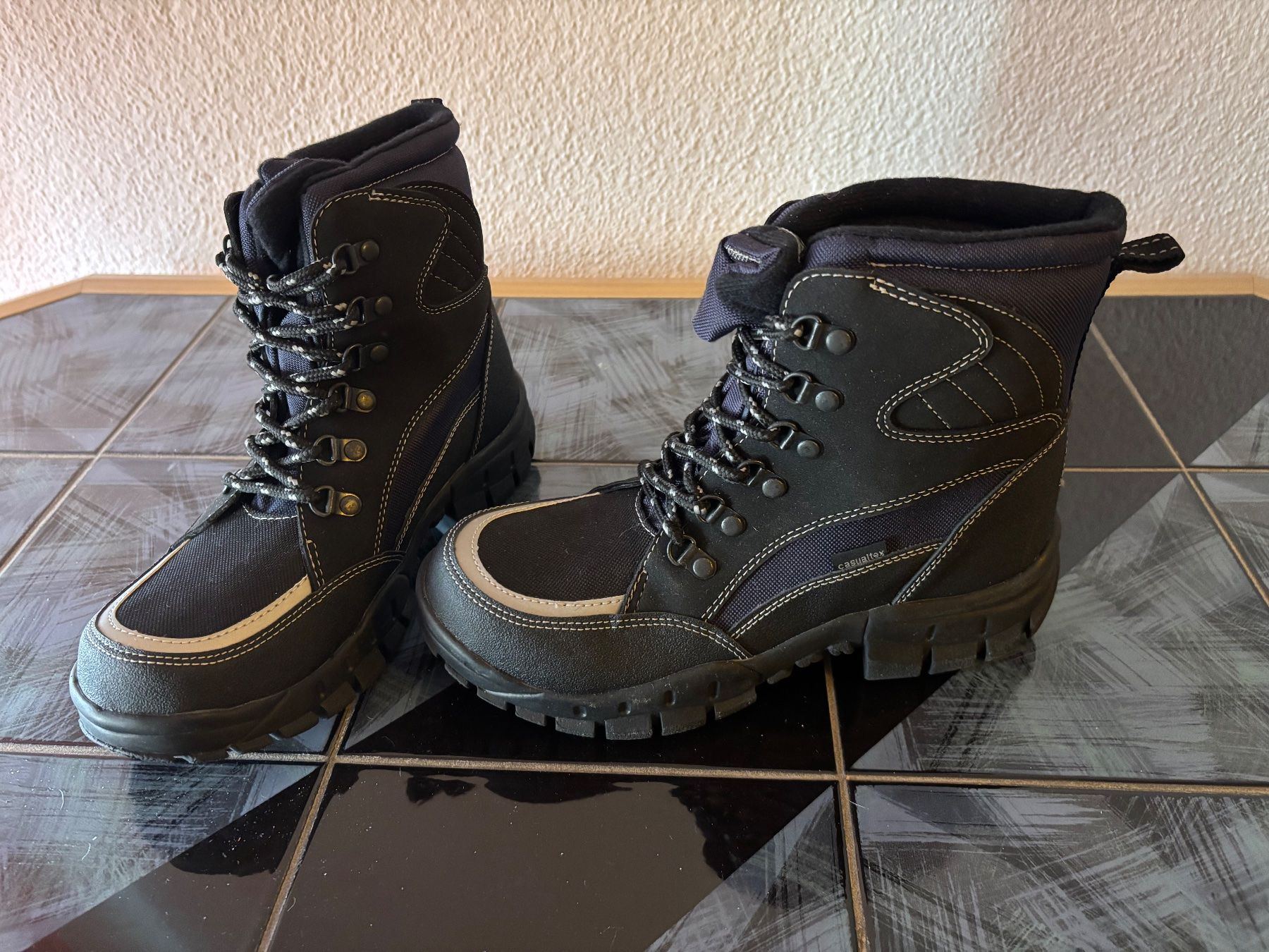 Scarpe da donna: Wanderschuhe Grösse 38 – Nuovo (secondo la descrizione) da Uzwil venduto da Roger-iO