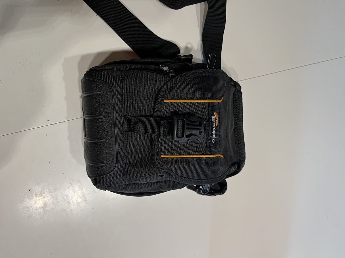 Lowepro Taschen: Lowepro Fototasche klein – Gebraucht aus Naters von sindu80 2