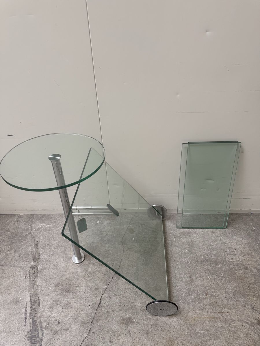 Nachttische: Glas Beistelltisch – Gebraucht aus St. Gallen von MSMoebelhandel 1
