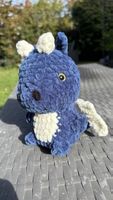 Drache gehäkelt – Amigurumi Kuscheltier blau
