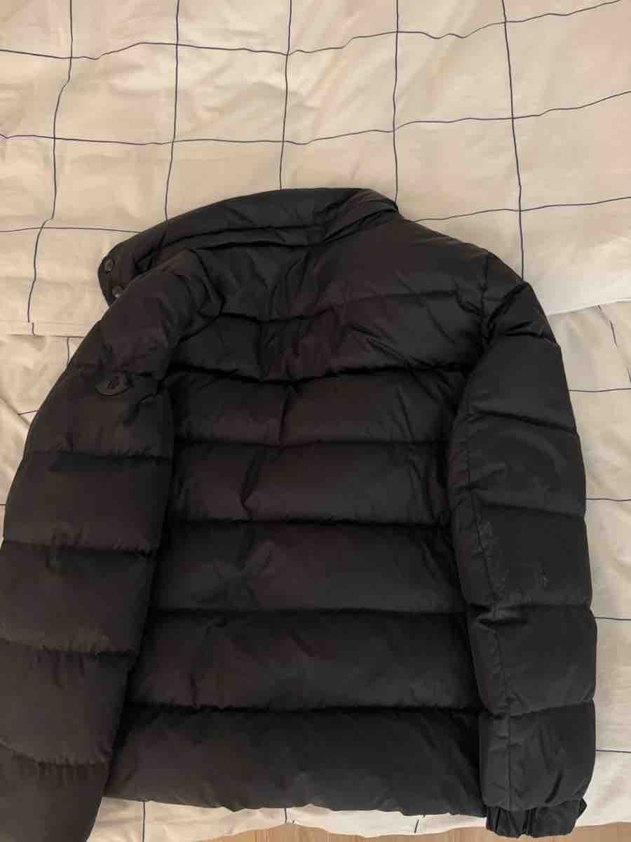 Moncler Giacche: Moncler Down Jacket Black Size M in Acceptable Condition – Usato da Rüschlikon venduto da Karl.Stanau 2