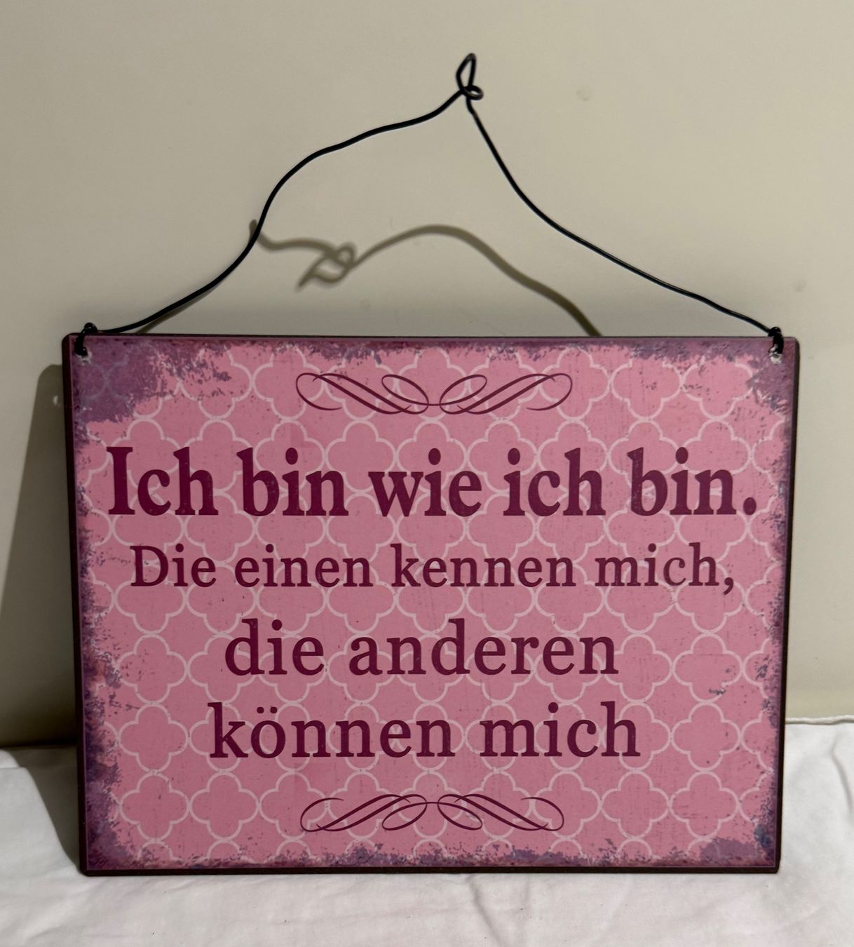 Schilder: Metalschild mit Spruch Rosa – Gebraucht aus Basel von karpfen17