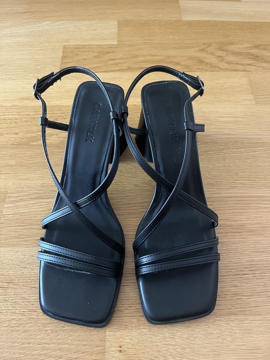 Scarpe da donna: Talons noirs – Usato da Neuchâtel venduto da Ariane_vn00 2