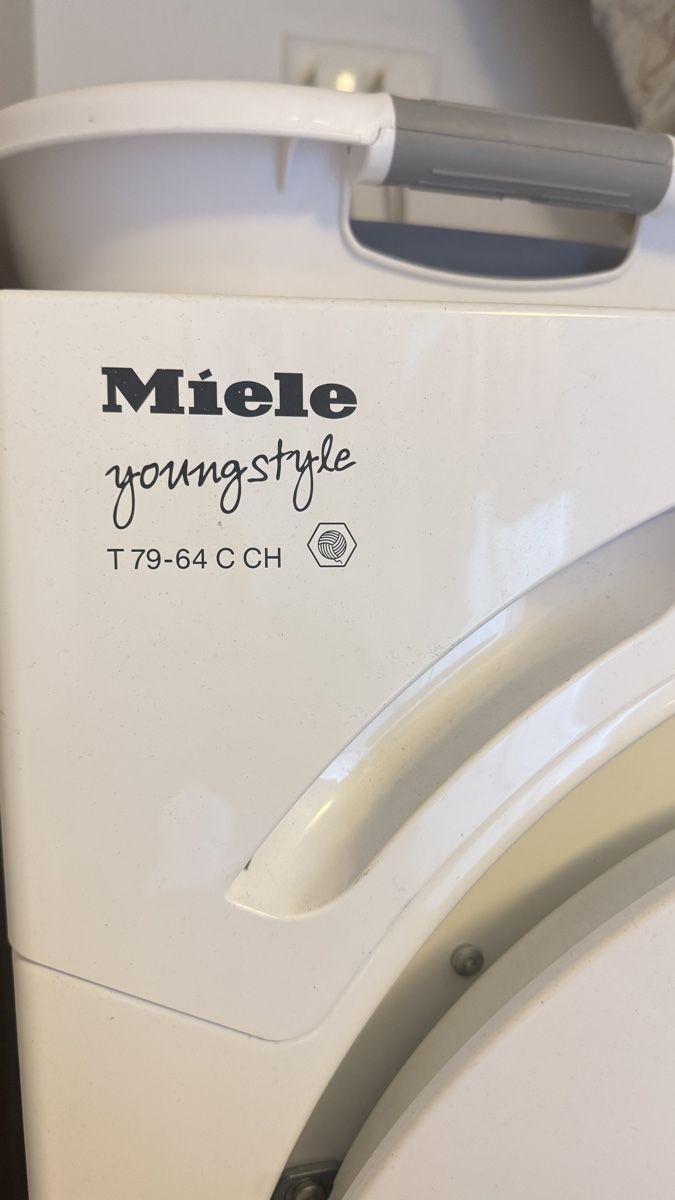 Miele Machines à sécher: Miele T7964C YoungStyle Condenser Dryer – D'occasion à Wädenswil par katdede 6