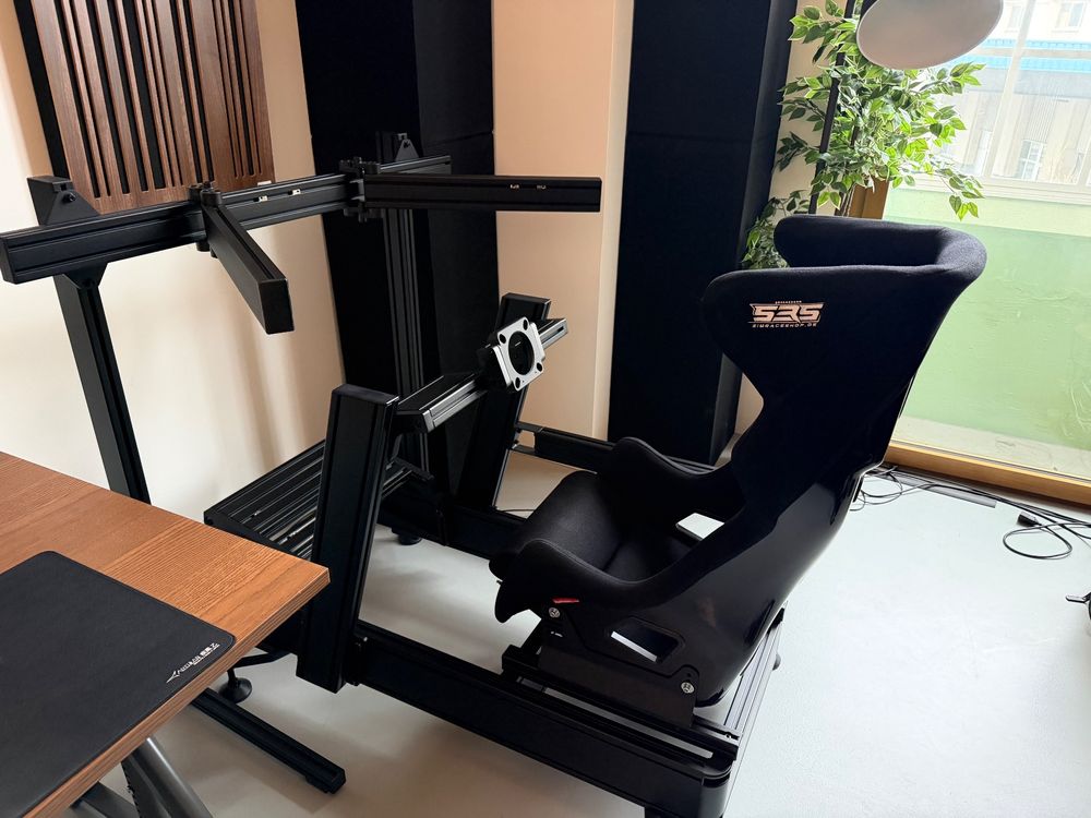 Sim-Lab P1X Pro SimRacing Cockpit Front-Mount + Sitz + Tripl (Gebraucht ...