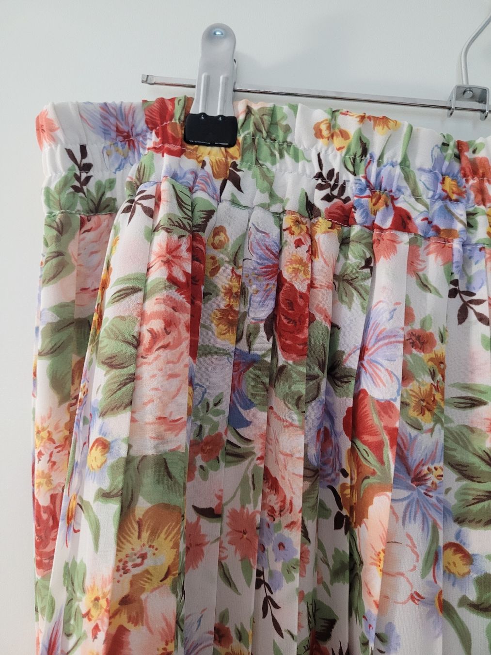 Jupes: Blumenrock Vintage Gr. 44 – D'occasion à Wetzikon ZH par Tabi91 1