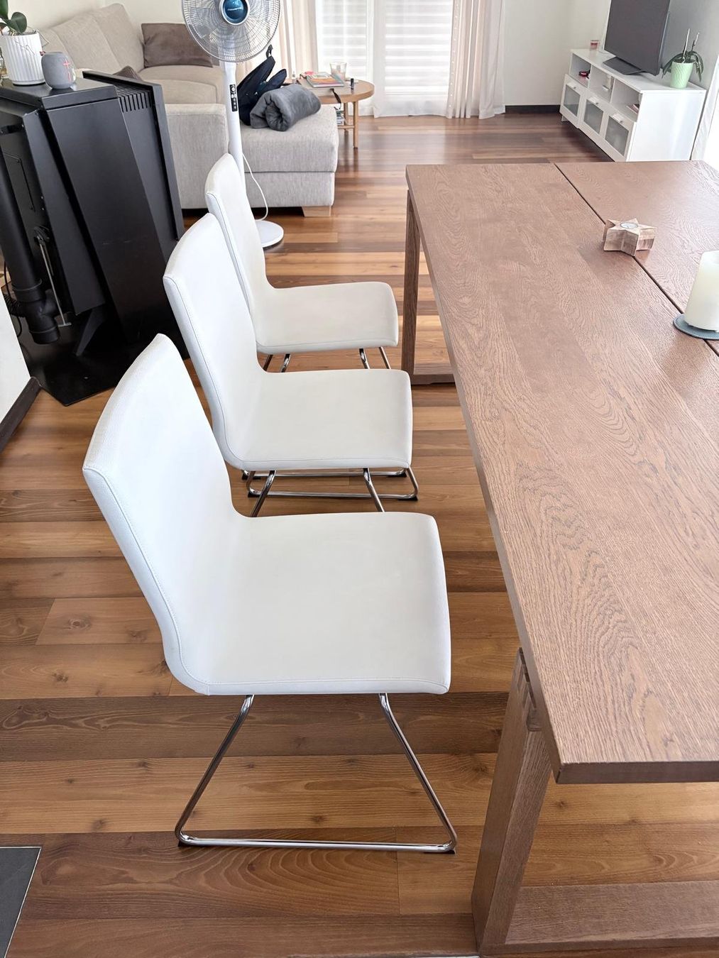 Ikea Set di tavolo e panche: Ensamble table à manger et chaises (6) – Usato da Pully venduto da rey_k9y9 1