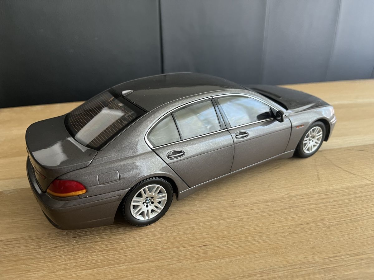 Kyosho Modellini d'auto: BMW 745i 1/18 Kyosho!! – Nuovo (secondo la descrizione) da Léchelles venduto da Mlinspiration 2