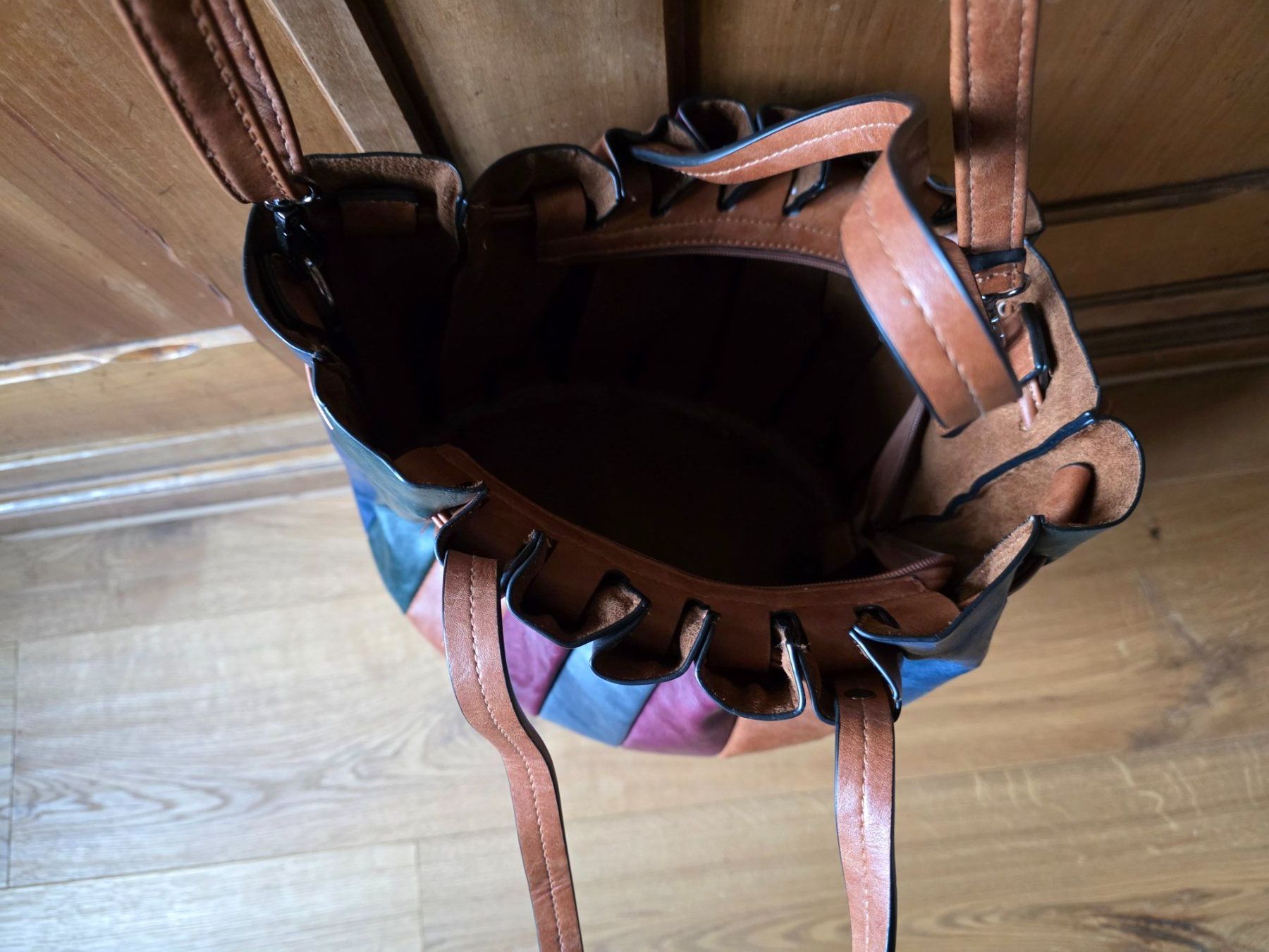 Borse da donna: Damen Leder Handtasche Tasche Beutel Sack – Usato da Walterswil BE venduto da Lonitti 4