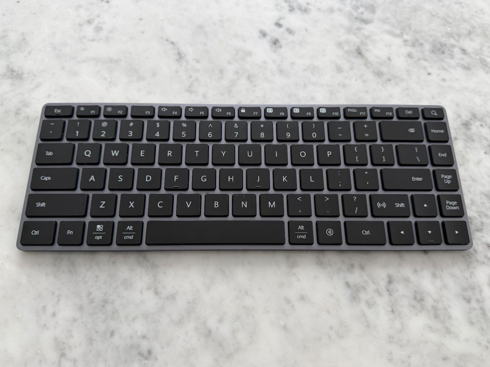 Huawei Tastiere: Huawei Multi-Device Bluetooth Tastatur - Grau – Usato da Brunnen venduto da Soho3Q