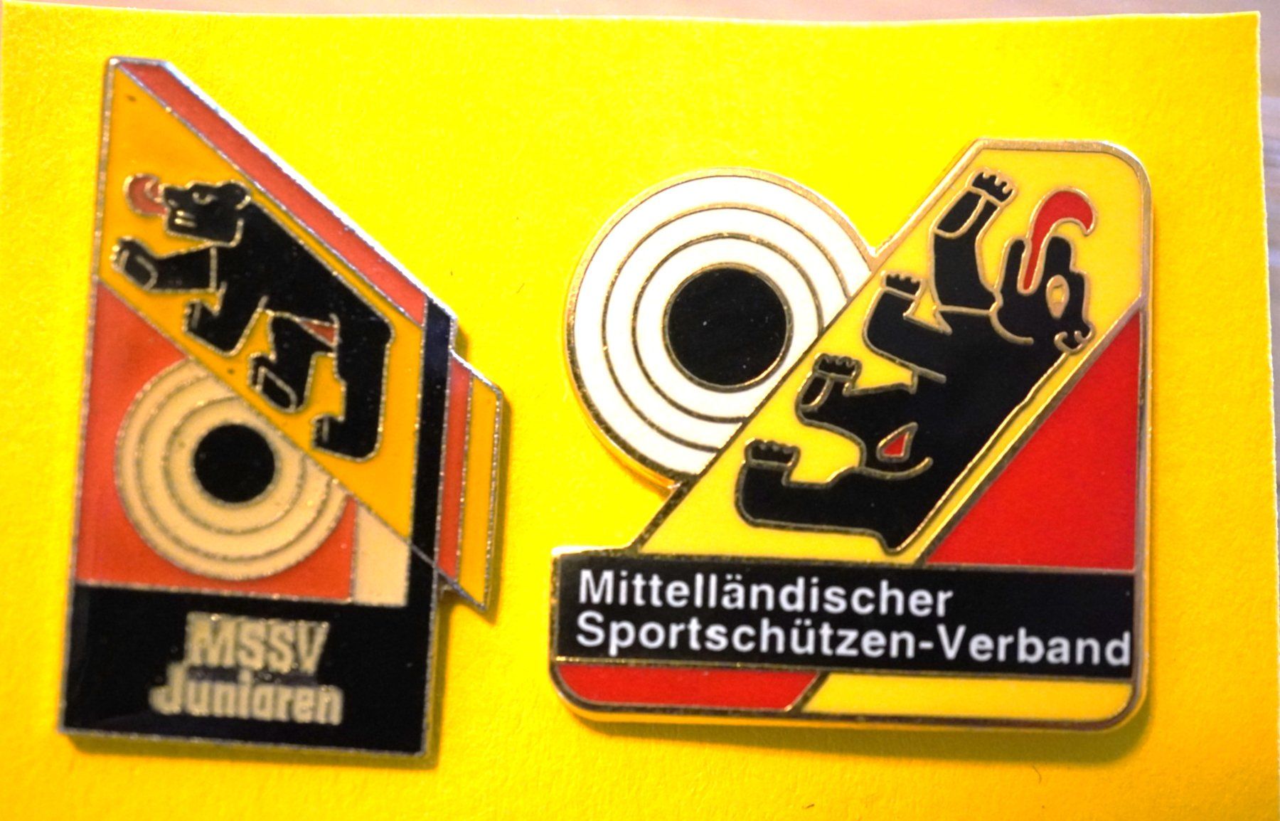 Plaquettes & Badges: 2 Pin MSSV Schützen – D'occasion à Worb par worb01