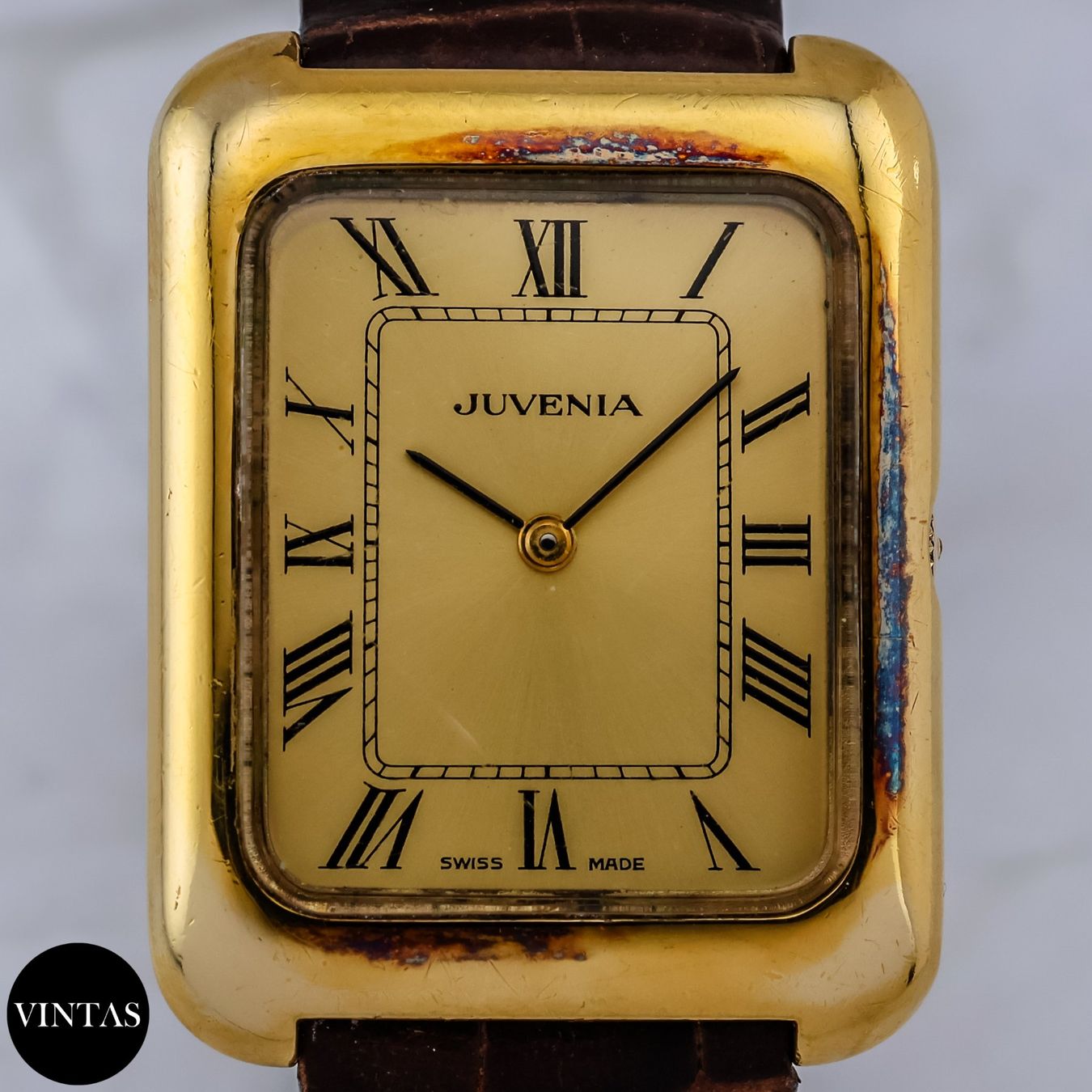 Juvenia Orologi: Vintage Juvenia Tank – Usato da Zürich venduto da Vintas 3