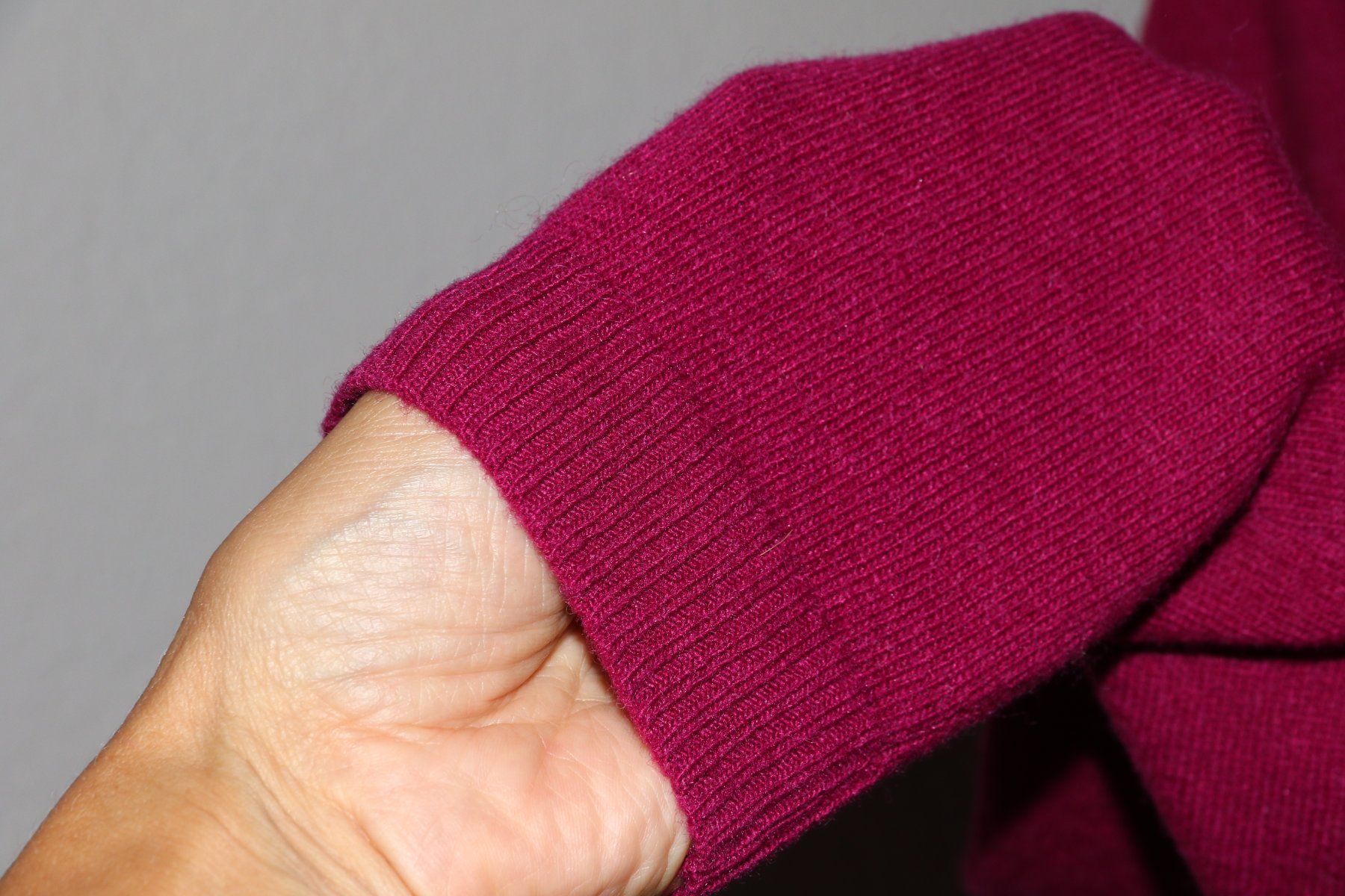 Twinset Vestiti: Wunderschönes Strickkleid von TWINSET Gr.M – Usato da Oberwil-Lieli venduto da Svetlana28 6