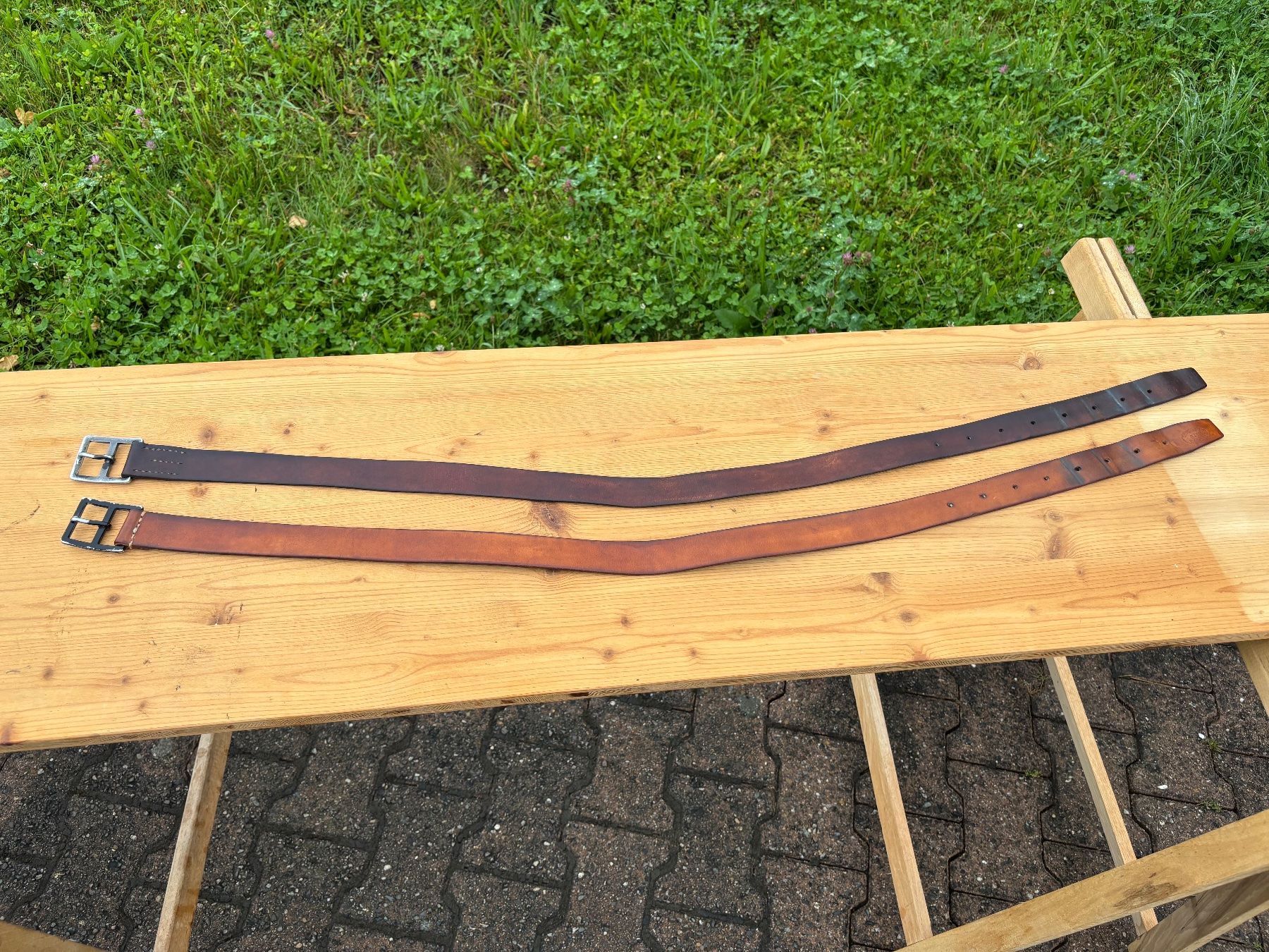 Schweizer Armee Gürtel: 2 Schweizer Militär Ceinturon Ledergürtel – Gebraucht aus Feldbach von Olive1 1
