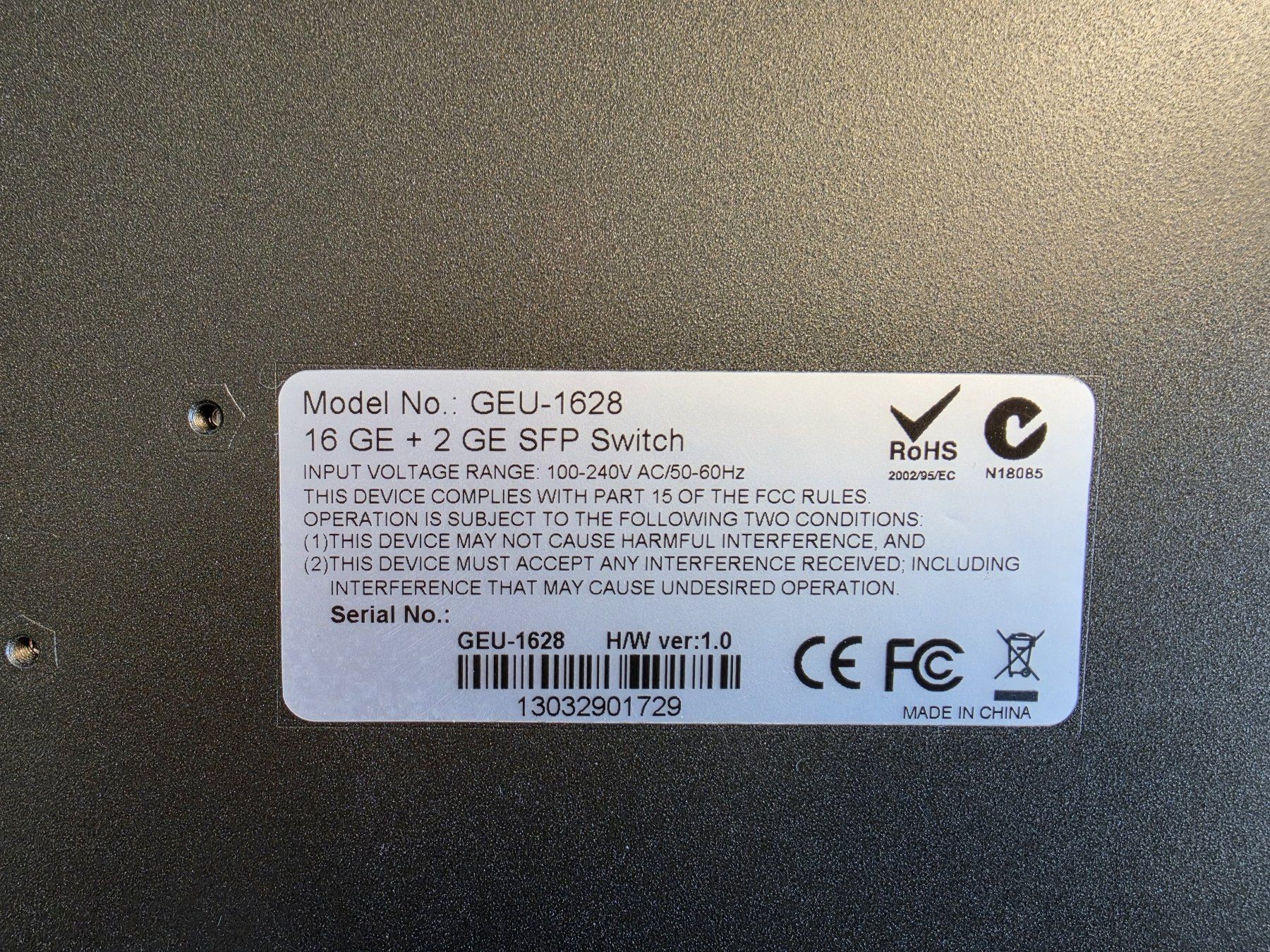 Hubs & Switches: Switch Level ONE GEU-1628 – D'occasion à Witterswil par Regus 2