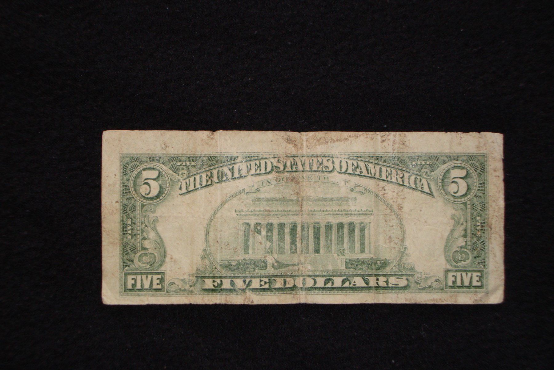 Banconote: USA 5$ bill, tres  usage - L35623704E – Usato da Unterbäch venduto da vaqwa 1
