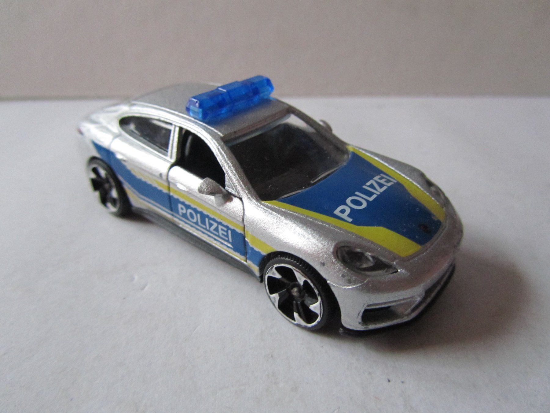 Majorette Modellini d'auto: Porsche Panamera Polizei, majorette Thailand – Usato da Weiningen ZH venduto da dietsch57 1
