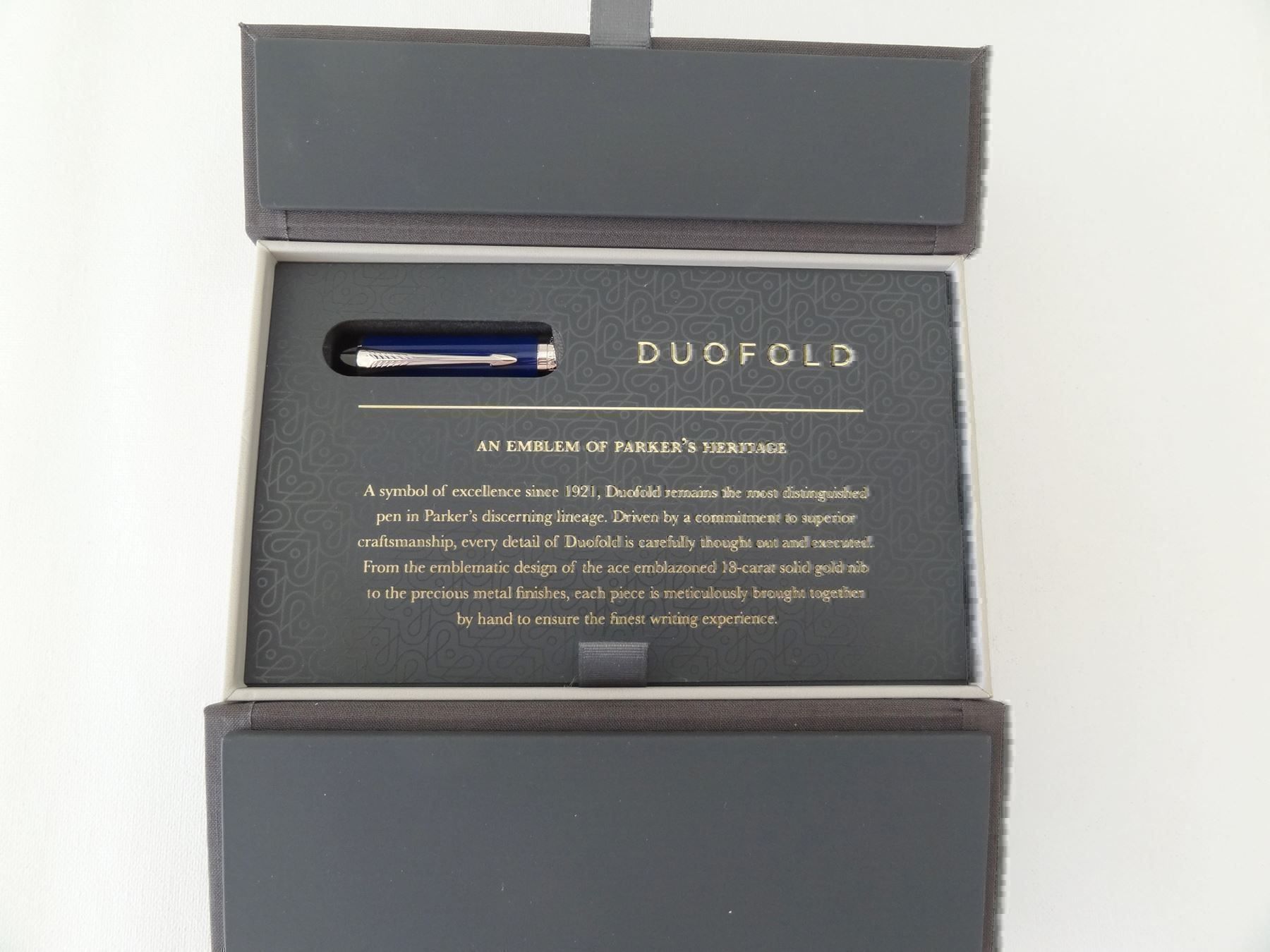 Parker Stifte & Marker: PARKER Duofold Blue & Black Centennial Füllfederhalter – Neu und originalverpackt aus Locarno von Sicabe 2