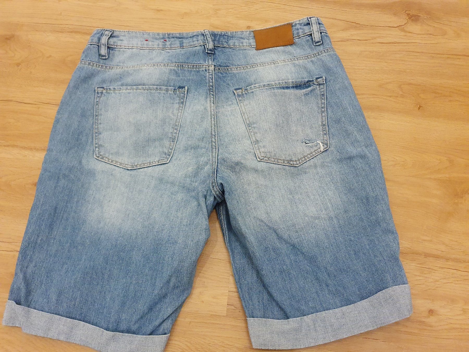 H&M Pantaloni: Damen Jeans Short, H&M  Gr. 29, blau – Usato da Heinrichswil venduto da sabi2809 5