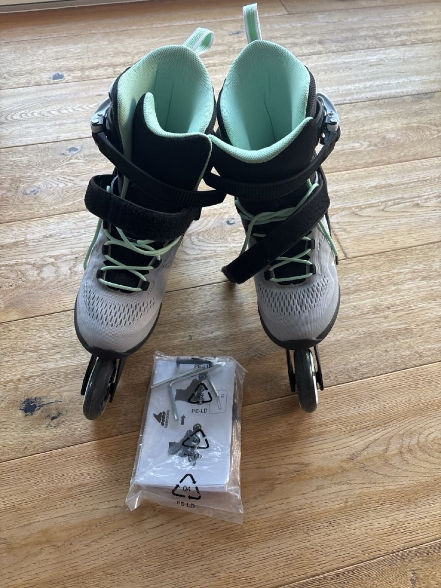 Pattini in linea & Pattini a rotelle: Rollerblade, Gr. 40, neuwertig – Nuovo (secondo la descrizione) da Wilen b. Wil venduto da b-mountain