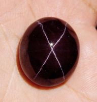 Stern Granat 31.0ct Oval Rot-Violett Natur Afrika Schmuckste