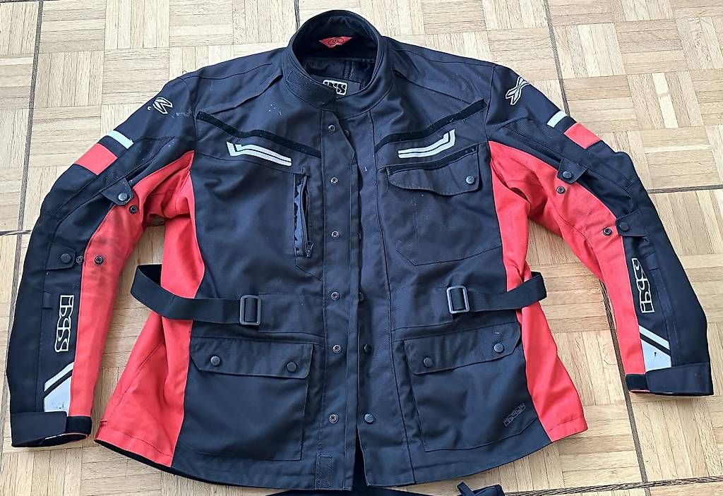 Lots de vêtements: Verkaufe Töffkleidung – D'occasion à Bern par jor_ft92 2