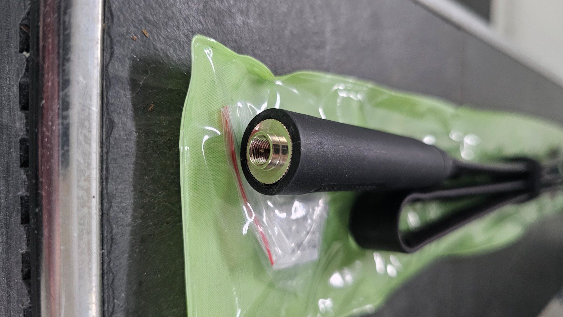 Radiocomunicazione: Funkantenne ABREEZE bis 108cm /42.5" neu in Verpackung – Usato da Berikon venduto da Juliapril 2