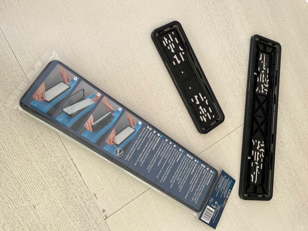 Accessori per altri veicoli: Wechselrahmen zu Nummernschilder (2 Set) – Nuovo e nell'imballaggio originale da Herzogenbuchsee venduto da zanoya