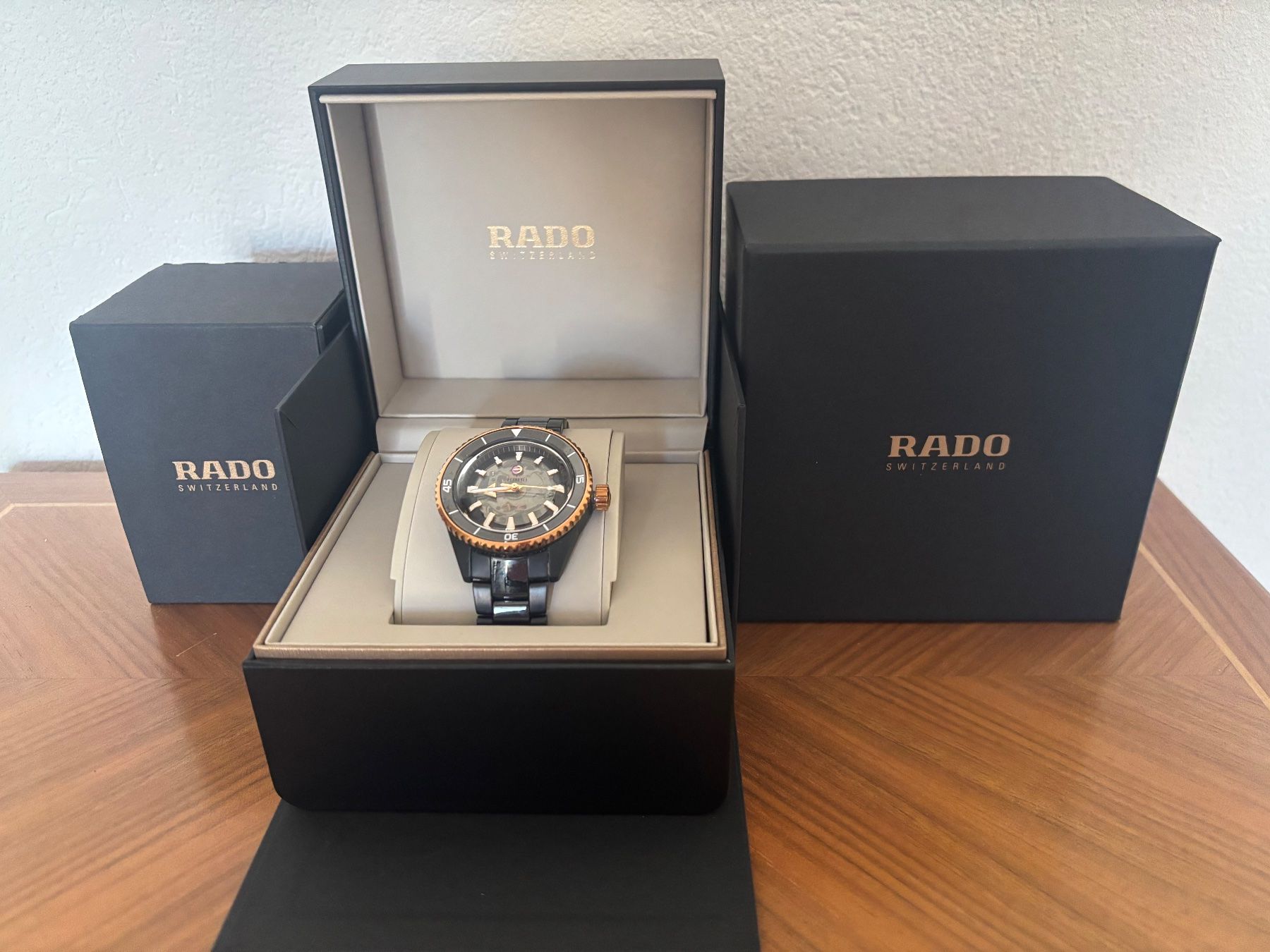 Rado Orologi: Rado Captain Cook High-Tech Ceramic Auto 43 - Etat de neuf – Nuovo e nell'imballaggio originale da Sion venduto da 959_n9pd