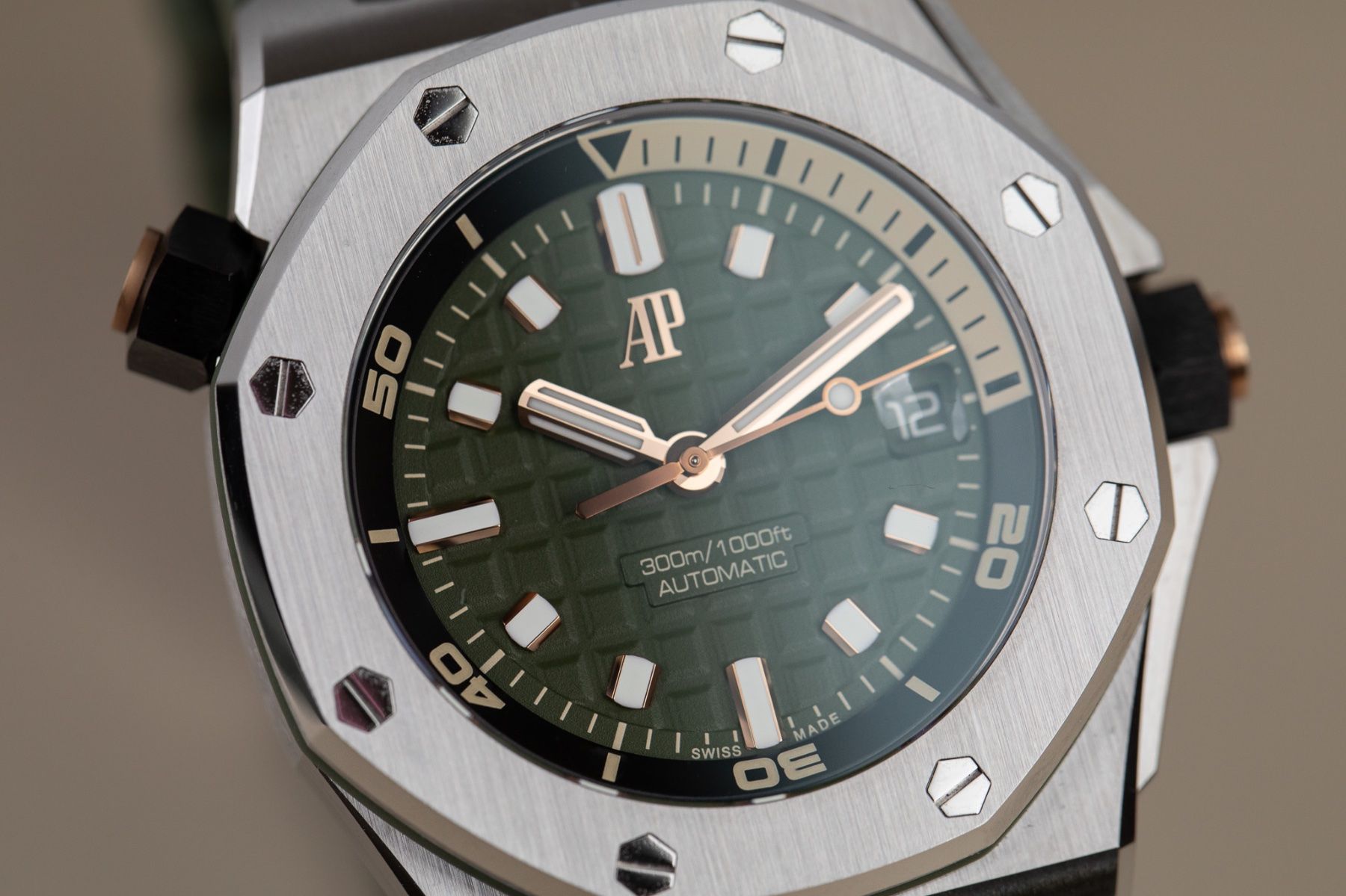 Audemars Piguet Montres: Audemars Piguet Oak Offshore Diver – D'occasion à Zürich par RotthoffWatchGroup 3