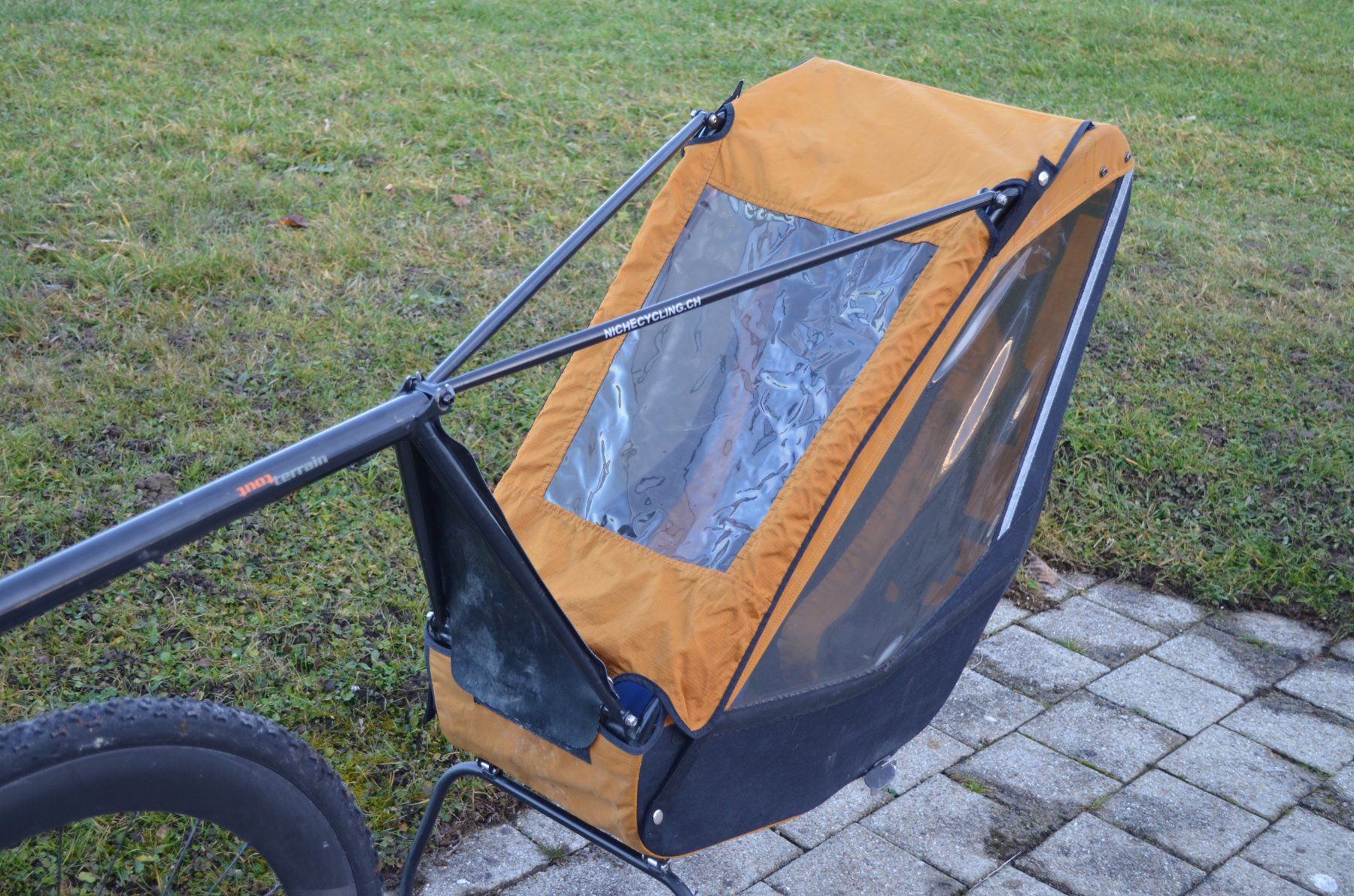 Tout Terrain Rimorchi: Tout-Terrain Singletrailer – Usato da Einsiedeln venduto da Bikegeek 1