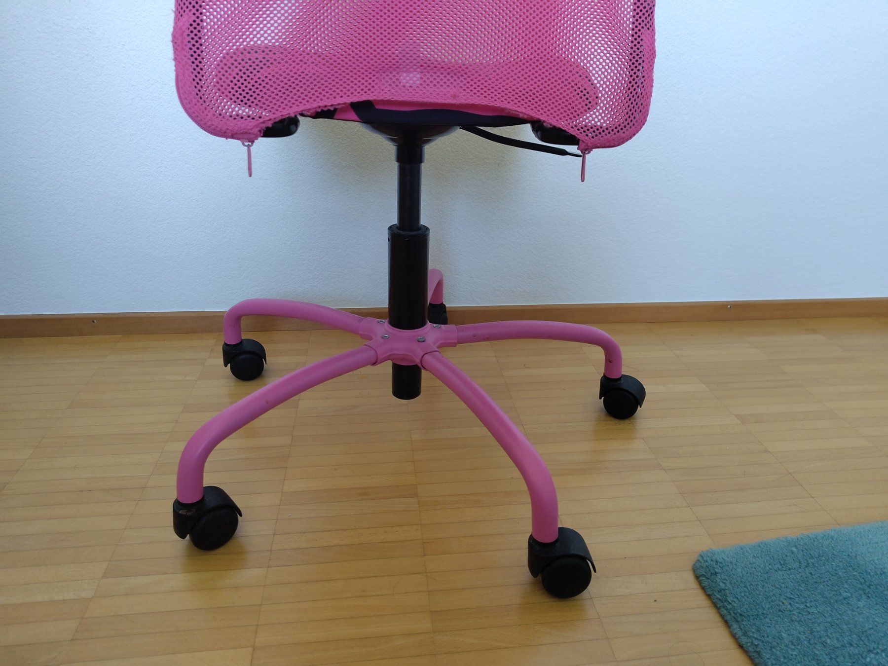 Ikea Stühle: Bürostuhl von Ikea in pink – Gebraucht aus Rickenbach Sulz von ewyg 2