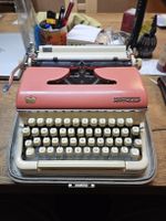 Schreibmaschine Torpedo, rot/beige, mit Koffer (D1)