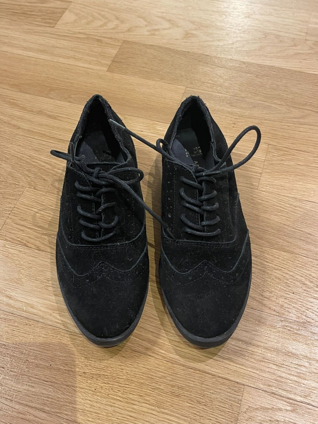 Scarpe da donna: Schwarze Wildleder-Look Schnürschuhe - Grösse 37 – Usato da Rheineck venduto da FGeissler 1