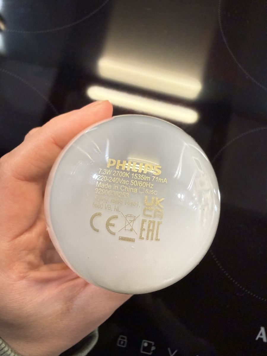 Philips Lampes: Philips LED Lämpchen E27 Warmweiss 3er Pack Neu – Neuf avec emballage d'origine à Langenthal par vik_v5ml 3