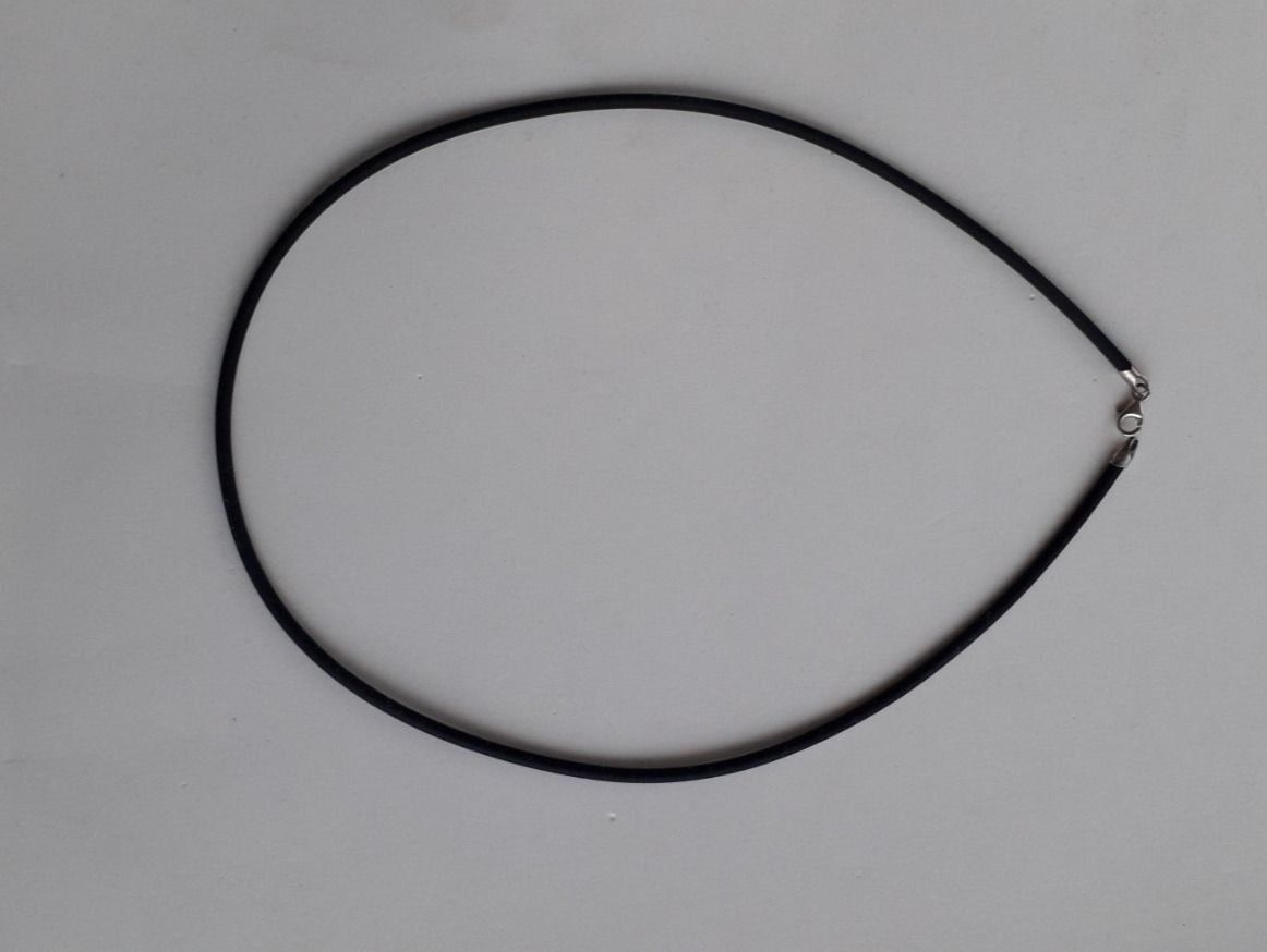 Ketten: Kautschuk Halskette Länge 80cm, Durchmesser 3mm – Neu und originalverpackt aus Winistorf von acreativ