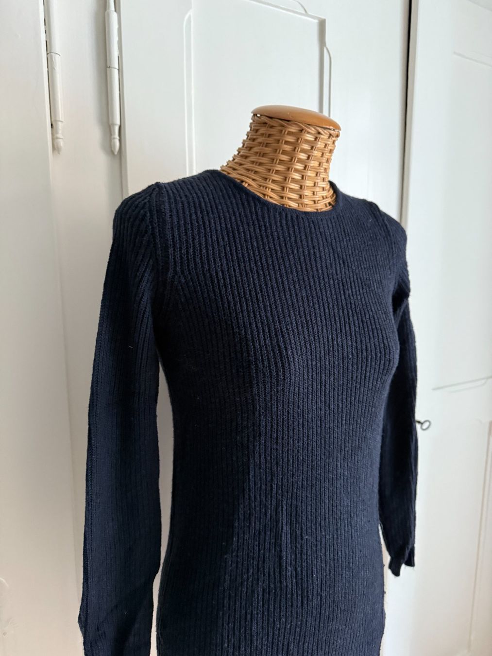 Bershka Pulls & Sweat-shirts: BERSHKA - Longpullover dunkelblau S – D'occasion à Zürich par Diazaio 1