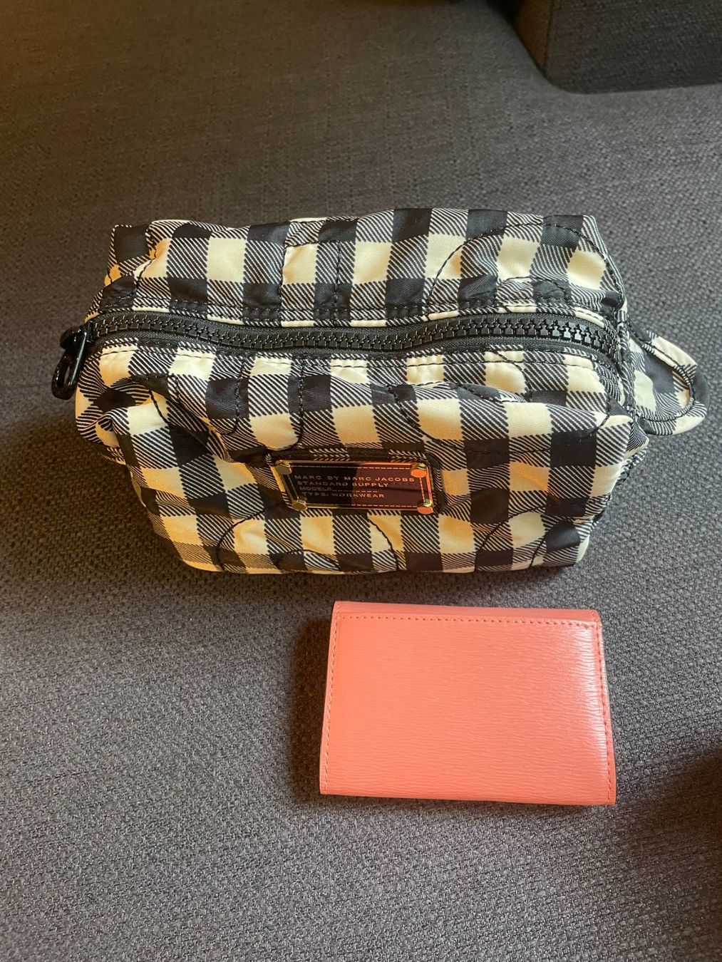 Marc Jacobs Taschen für Damen: Bustina porta oggetti nera e bianca Marc Jacobs – Neu (gemäss Beschreibung) aus Meilen von val_tsv8 6