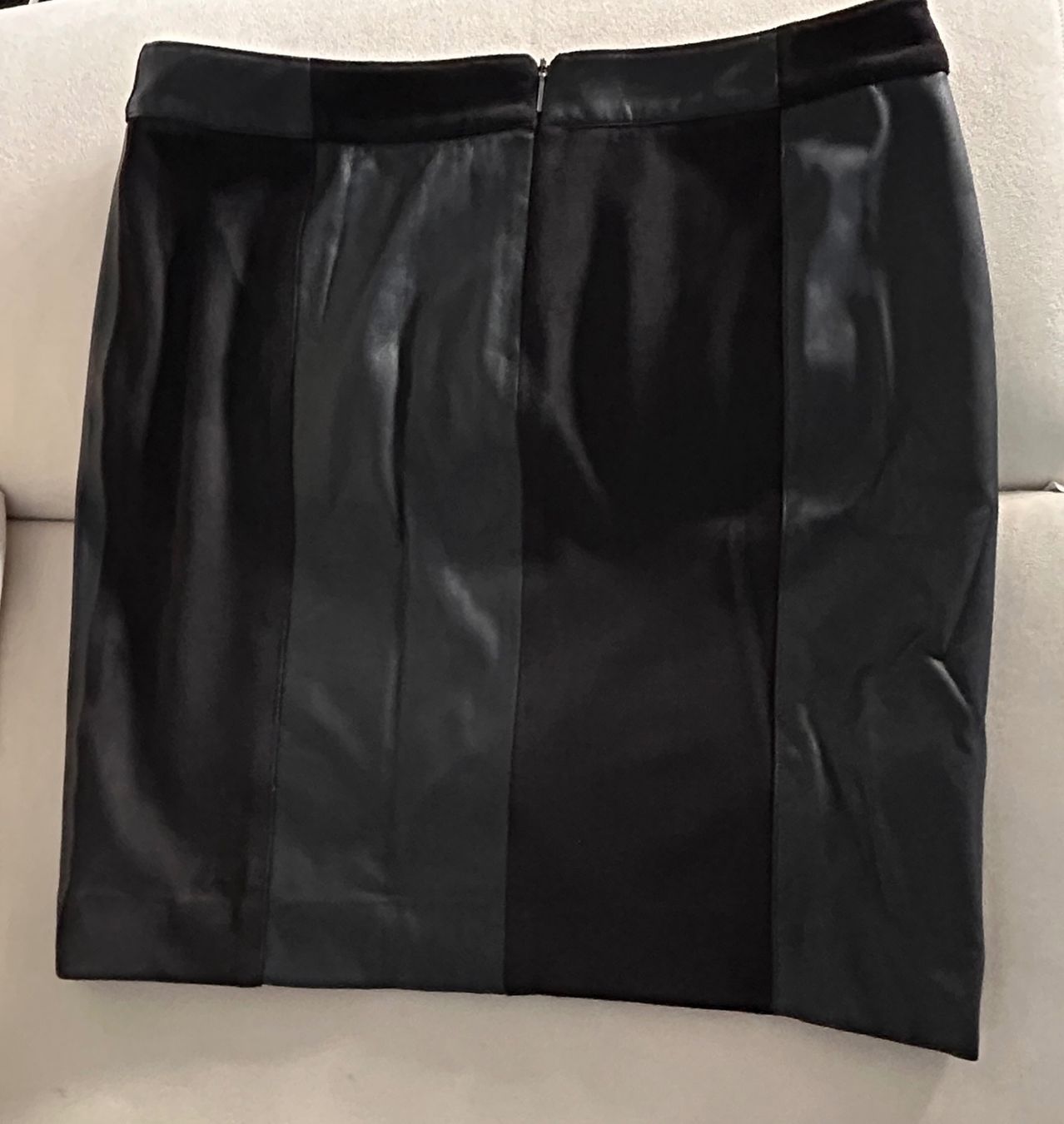 Hugo Boss Gonne: Hugo Boss Schwarzrock – Nuovo (secondo la descrizione) da Freienbach venduto da mar_rvc6 1