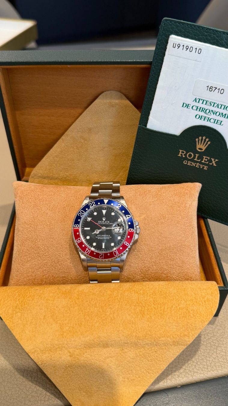 Rolex Uhren: Rolex GMT 16710 Full Set 1999 – Gebraucht aus Randogne von 2G1909