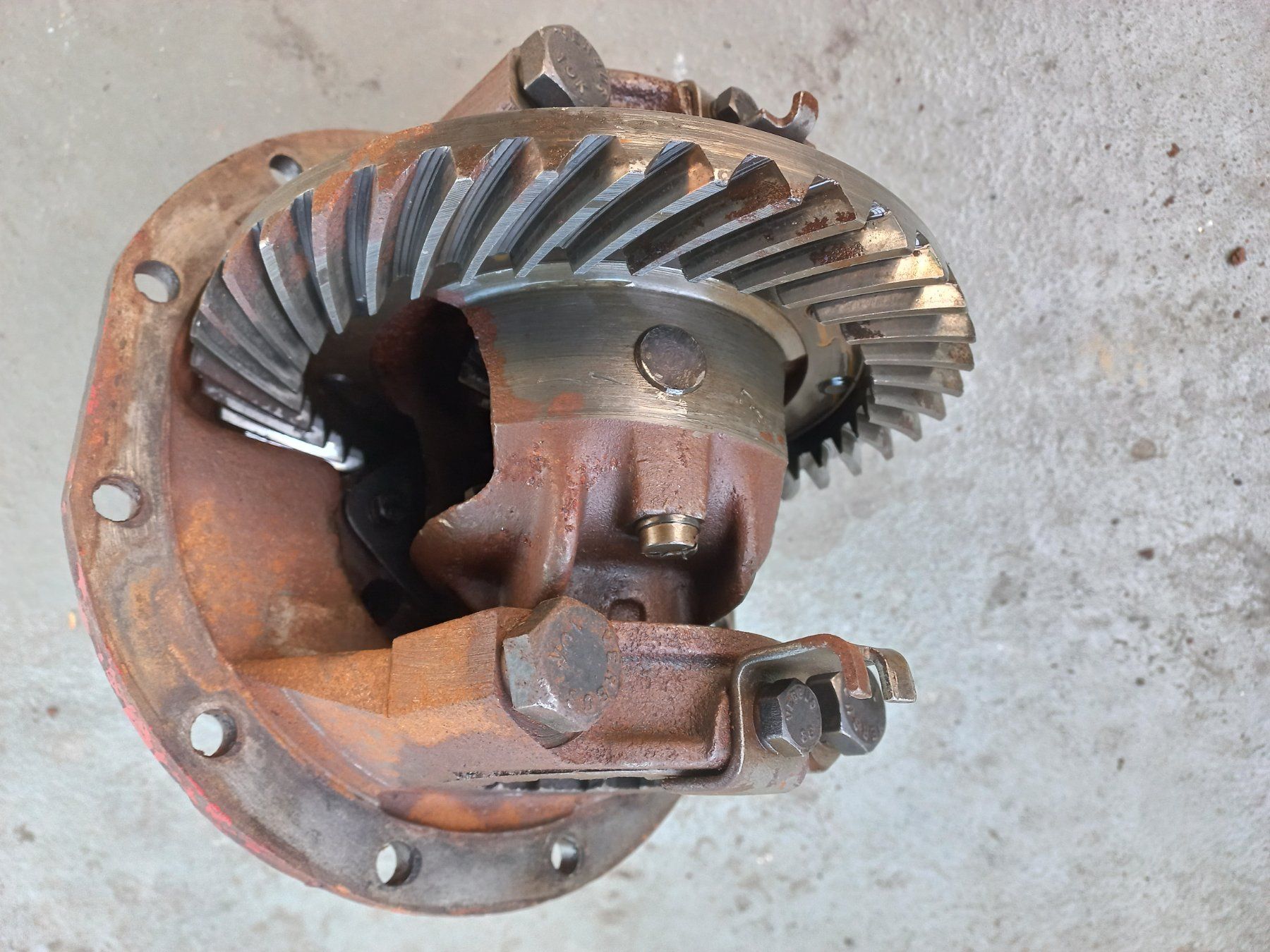 Tutti pezzi di ricambio auto: Oldtimer Opel Olympia Hinterachsdifferential Differential – Usato da Dulliken venduto da classiclerchdulliken 2
