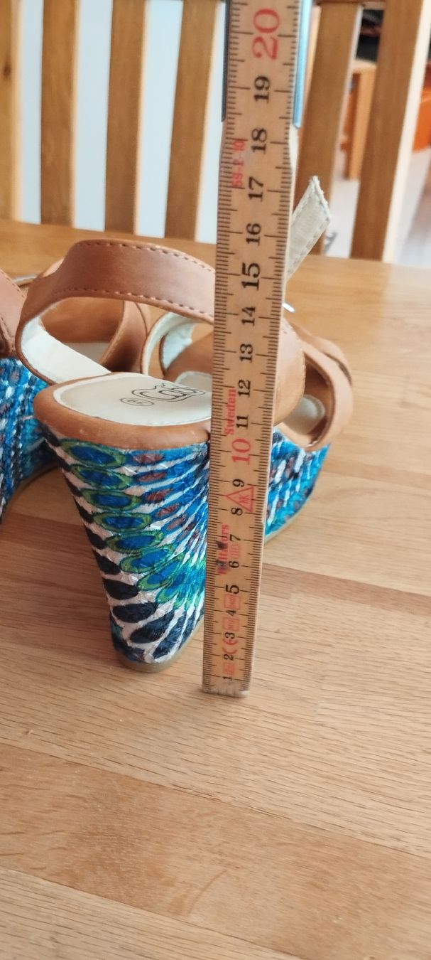 Scarpe da donna: Damen Sandalen von Cable 39 – Usato da Mörel venduto da MJoaoCosta 4