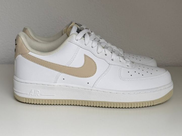 Nike Scarpe da uomo: Nike Air Force 1 Low White Rattan gr 43 – Nuovo (secondo la descrizione) da Muhen venduto da mauyo 1