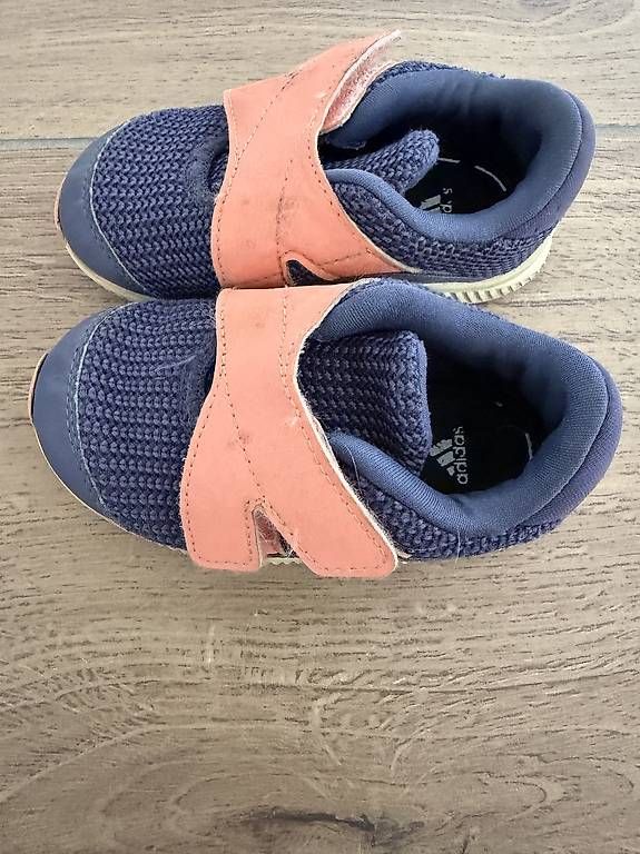 Schuhe für Jungen: Sneakers – Gebraucht aus Basel von Frani010 1