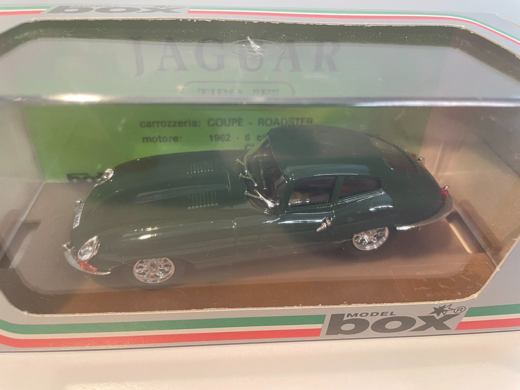 Modellini d'auto: BOX Model Jaguar Type E 1962 Coupé, 1:43 – Nuovo e nell'imballaggio originale da Bättwil venduto da Samuel_Wyss 1
