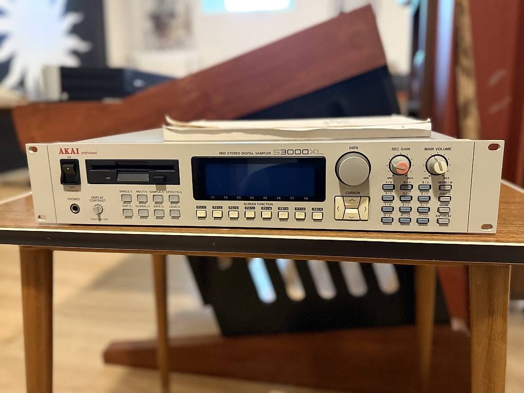 Akai Musikinstrumente: Akai S3000XL sampler – Gebraucht aus Delémont von cpop
