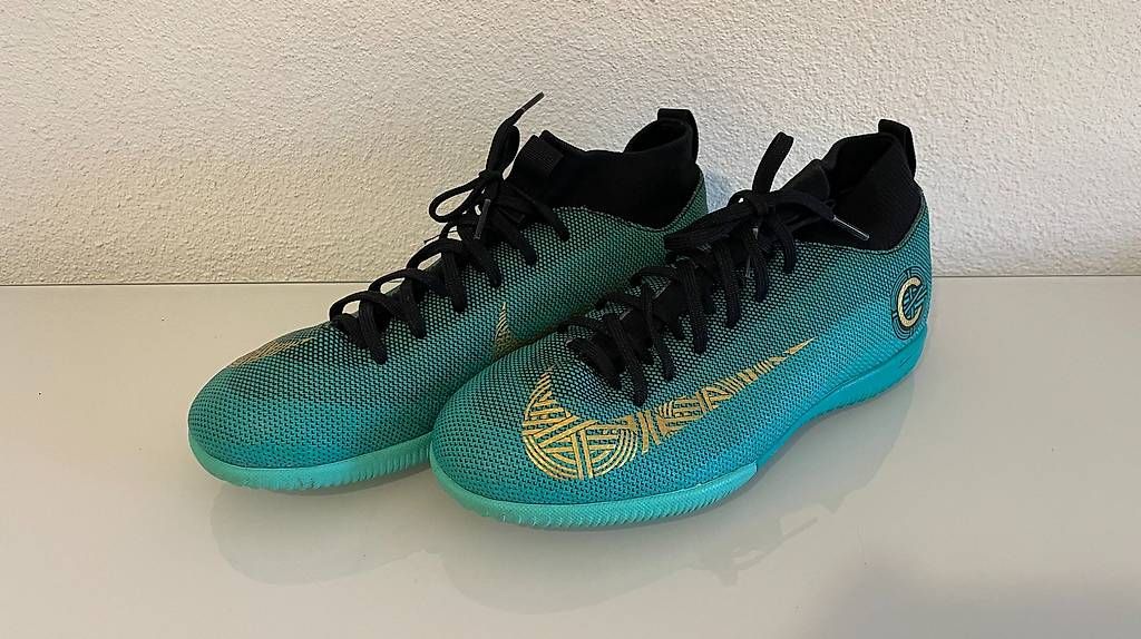 Scarpe da uomo: Fussballschuh in Grösse 36.5 – Usato da Jona venduto da Peterli_14